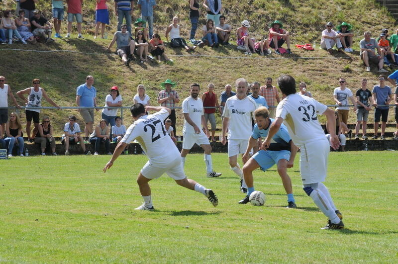 Stars besiegen Küchenchefs