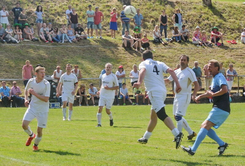 Stars besiegen Küchenchefs