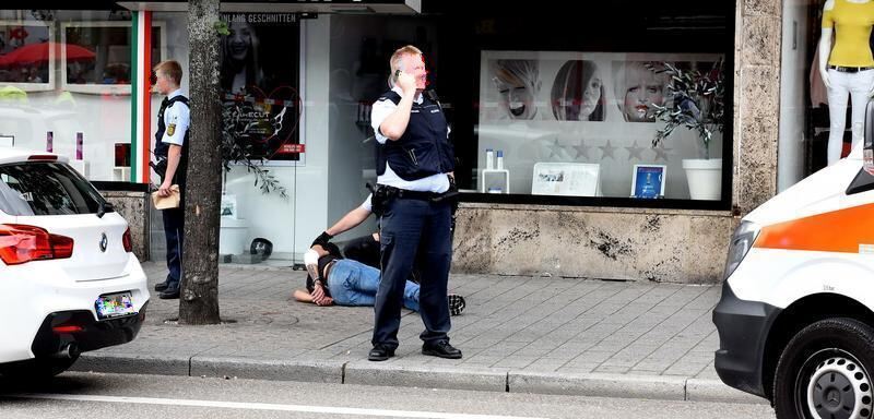 Mann tötet Frau mit Machete