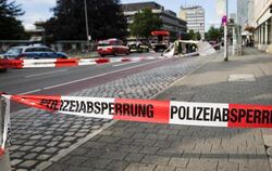 Polizeiabsperrung nach der Macheten-Attacke in der Reutlinger Karlstraße.