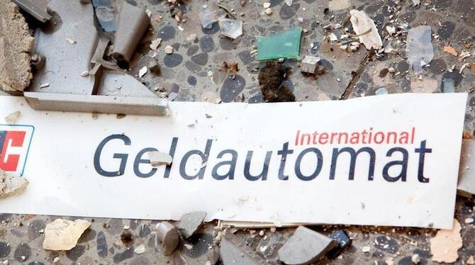 In Nordrhein-Westfalen wurden in diesem Jahr bereits 80 Geldautomaten gesprengt. Ein Ende der Serie ist nicht in Sicht. Foto:
