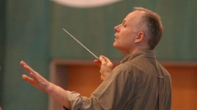 Ola Rudner, Chef der Württembergischen Philharmonie Reutlingen. 
GEA-FOTO: KNAUER