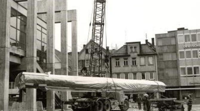 Die Anlieferung des Grieshaberschen Sturmbocks im Jahr 1966. FOTO: STADTARCHIV