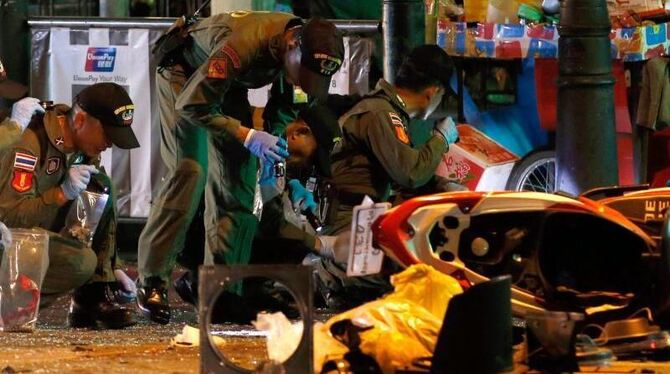 Der Anschlag auf den berühmten Erawan-Schrein in Bangkok mit 20 Toten ereignete sich vor einem Jahr. Foto: Rungroj Yongrit/Ar