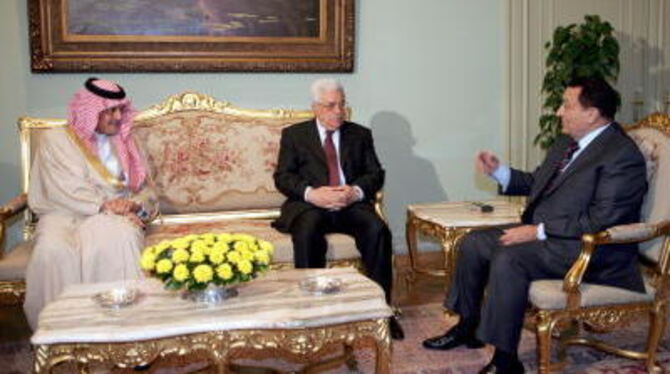 Der ägyptische Präsident Husni Mubarak hat heute kurzfristig zu einem Krisentreffen nach Kairo eingeladen. FOTO: DPA