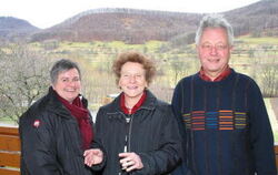 Mitglieder der Familie Groß aus Mössingen, der Größe nach von links: Heidrun Groß, Inge Groß und Kurt Groß.  GEA-FOTO: MERKLE