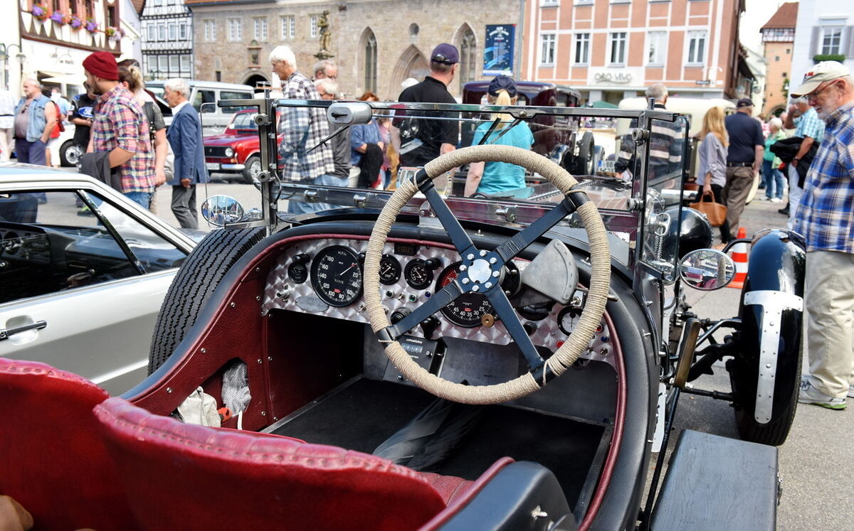 stadt-2208-oldtimertag daimler 25 pacher (jpg)