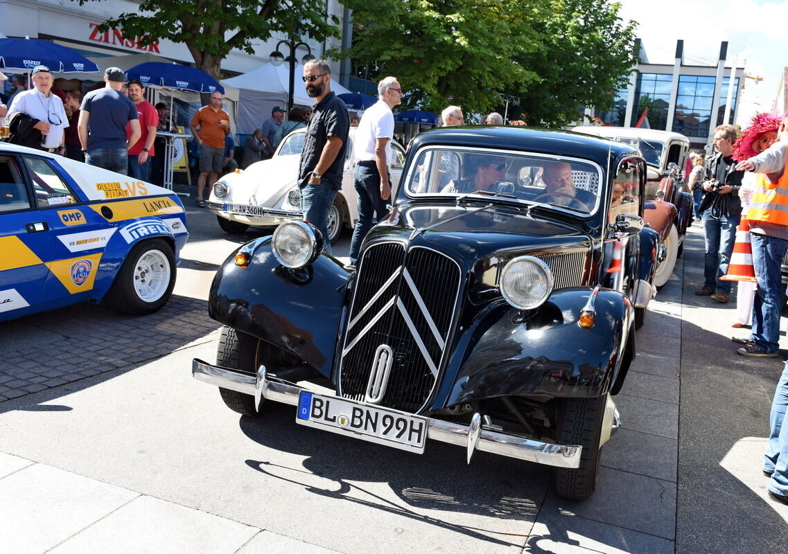 stadt-2208-oldtimertag8 pacher (jpg)