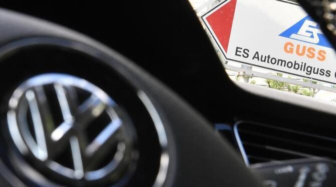 Wegen des Streits mit zwei wichtigen Zulieferern hatte VW für Tausende Beschäftigte Kurzarbeitergeld beantragt. Foto: Hendrik