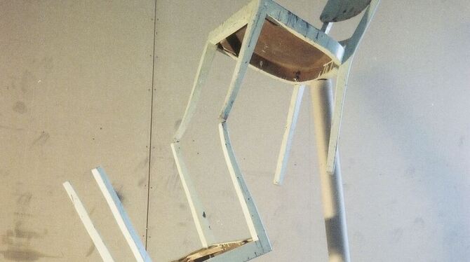 Peter Fischli/David Weiss: »Die Gesetzlosen«, 1984. Aus der Serie Equilibres (Stiller Nachmittag). FOTO: FISCHLI/WEISS ARCHIV, Z