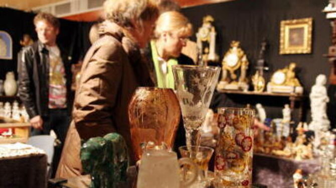 Die &raquo;Drei-Königs-Antik&laquo;-Ausstellung ist eine Fundgrube für Sammler. Hingucker gibt's zuhauf. FOTO: ANSTÄDT