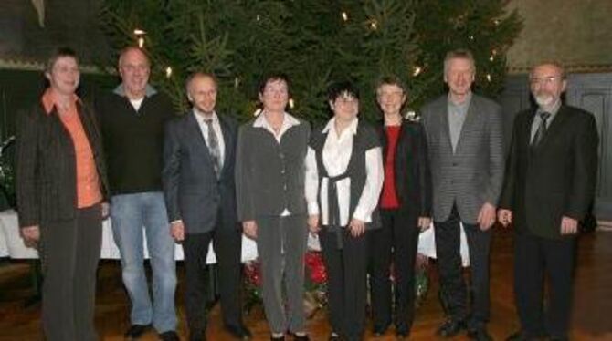 Ehrung und Verabschiedung langjähriger Mitarbeiter (von links): Personalratsvorsitzende Andrea Pfeiffer, Herbert Schwarz, Gangol