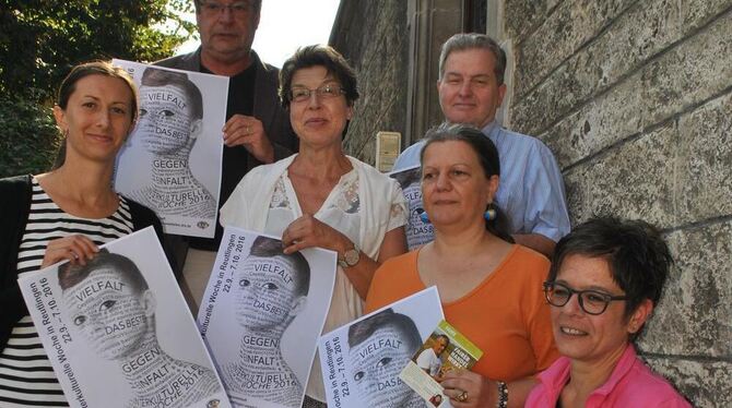 Eine vielköpfige Organisatorenschar hat  ein buntes Programm für die 26. Interkulturelle Woche in Reutlingen zusammengestellt. F