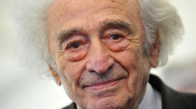 Max Mannheimer setzte sich seit den 1980er Jahren unermüdlich als Zeitzeuge für die Erinnerung an die Opfer des Nationalsozia